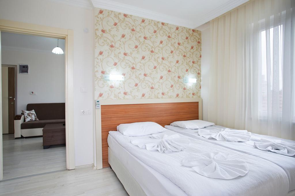 Yeni Astral Apart Hotel Side Bilik gambar